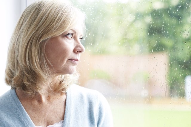 La depresión en mujeres es causada muchas veces por el síndrome del nido vacío