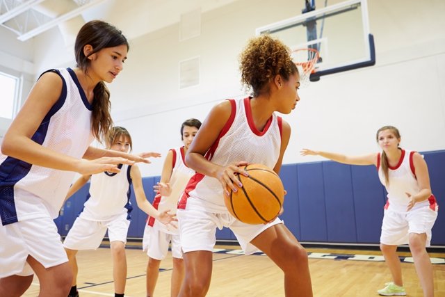Deporte femenino: descenso en la adolescencia