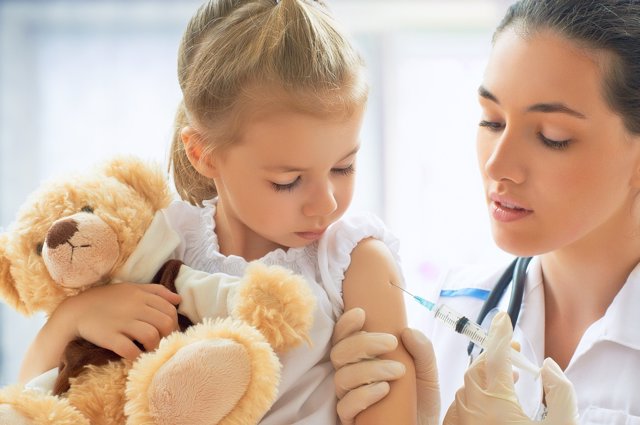 Gracias a las vacunas, los niños pueden eludir numerosas enfermedades.