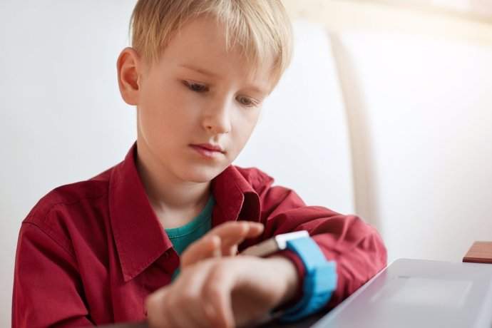 Los smartwatches en niños pueden alterar su privacidad.