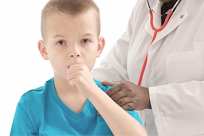 La tos puede sorprender a los padres, pero los pediatras te resuelven toda duda.