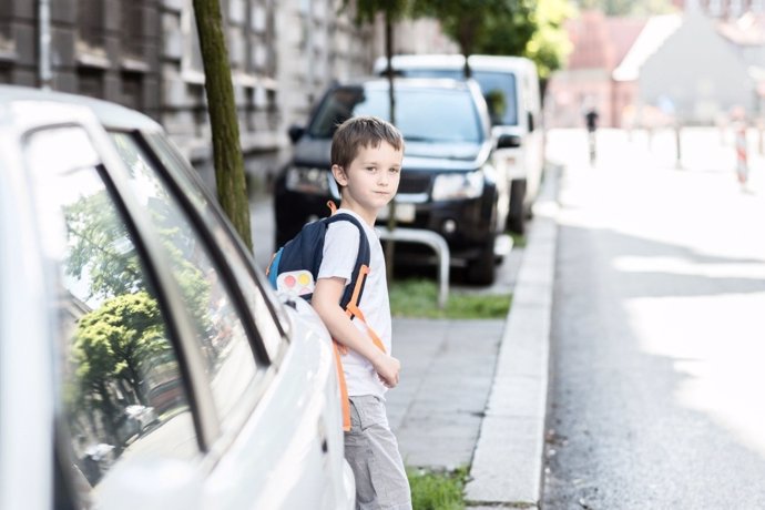 Cómo llevar a tus hijos seguros en coche al colegio