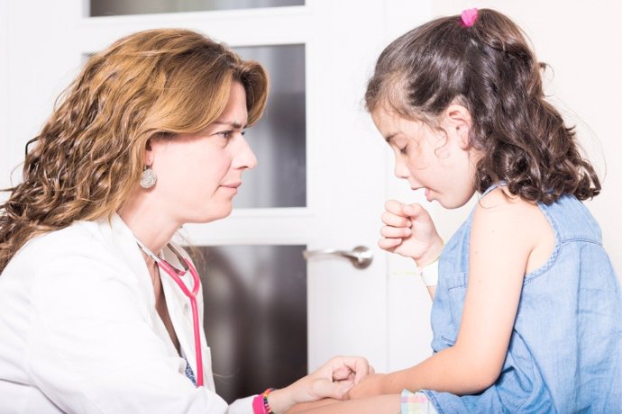 Cómo reconoer la tos problemática en niños.