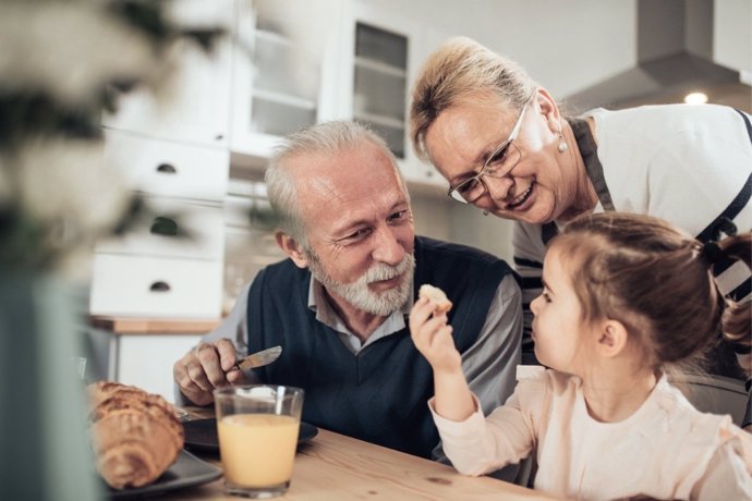 Los abuelos tiene mucho que decir en la alimentación de sus nietos.