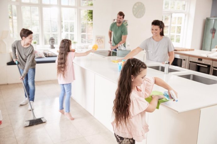 Las tareas del hogar ayudan a desarrollar el sentido de la responsabilidad