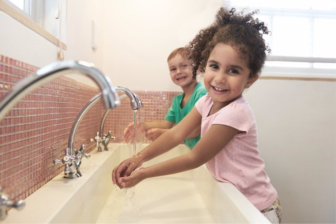 El lavado de manos como clave en la prevención de infecciones respiratorias durante el invierno.
