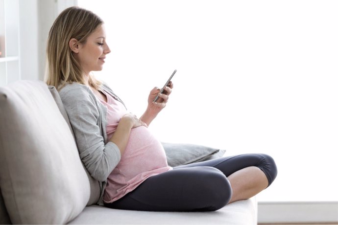 El uso del teléfono móvil durante el embarazo podría relacionarse con la presencia de TDAH en niños.