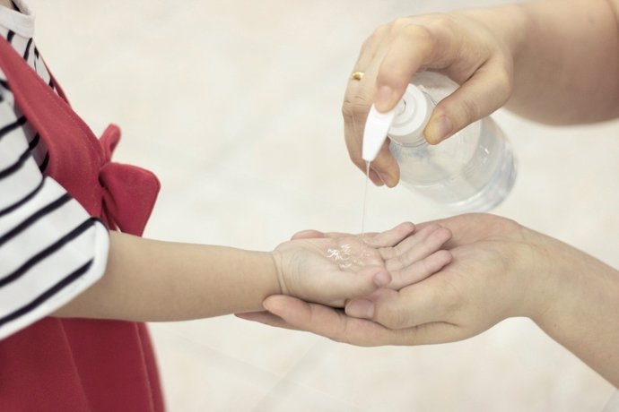 Descubre el poder protector de la clorexidrina y cómo hacer tu desinfectante de manos