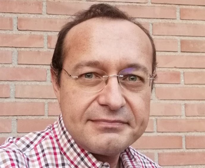 Entrevistamos al profesor Luis Manuel Martínez, autor del libro Y ahora... Los deberes?