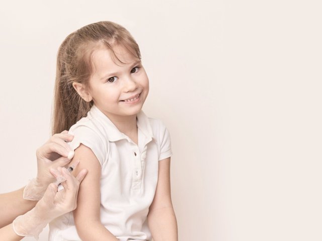 Estos son los 10 motivos que indican los pediatras para vacunarse contra la gripe.